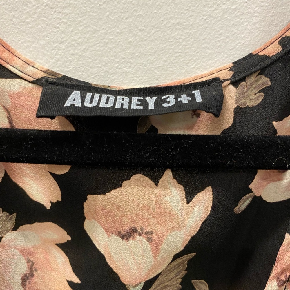 Cute Black and Floral Romper - Picture 2 of 4